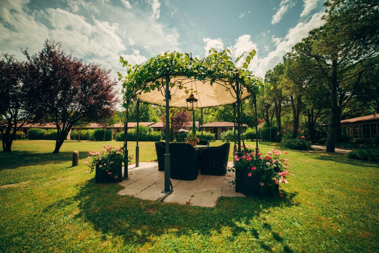 Park Residence Il Gabbiano Moniga del Garda Exterior foto