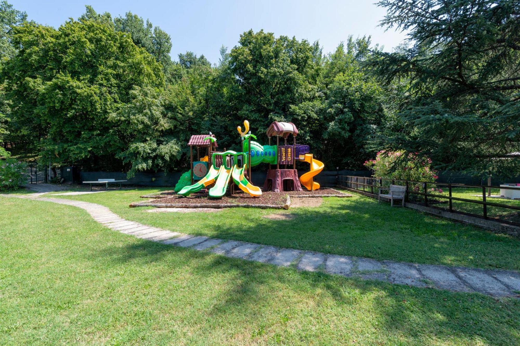 Park Residence Il Gabbiano Moniga del Garda Exterior foto