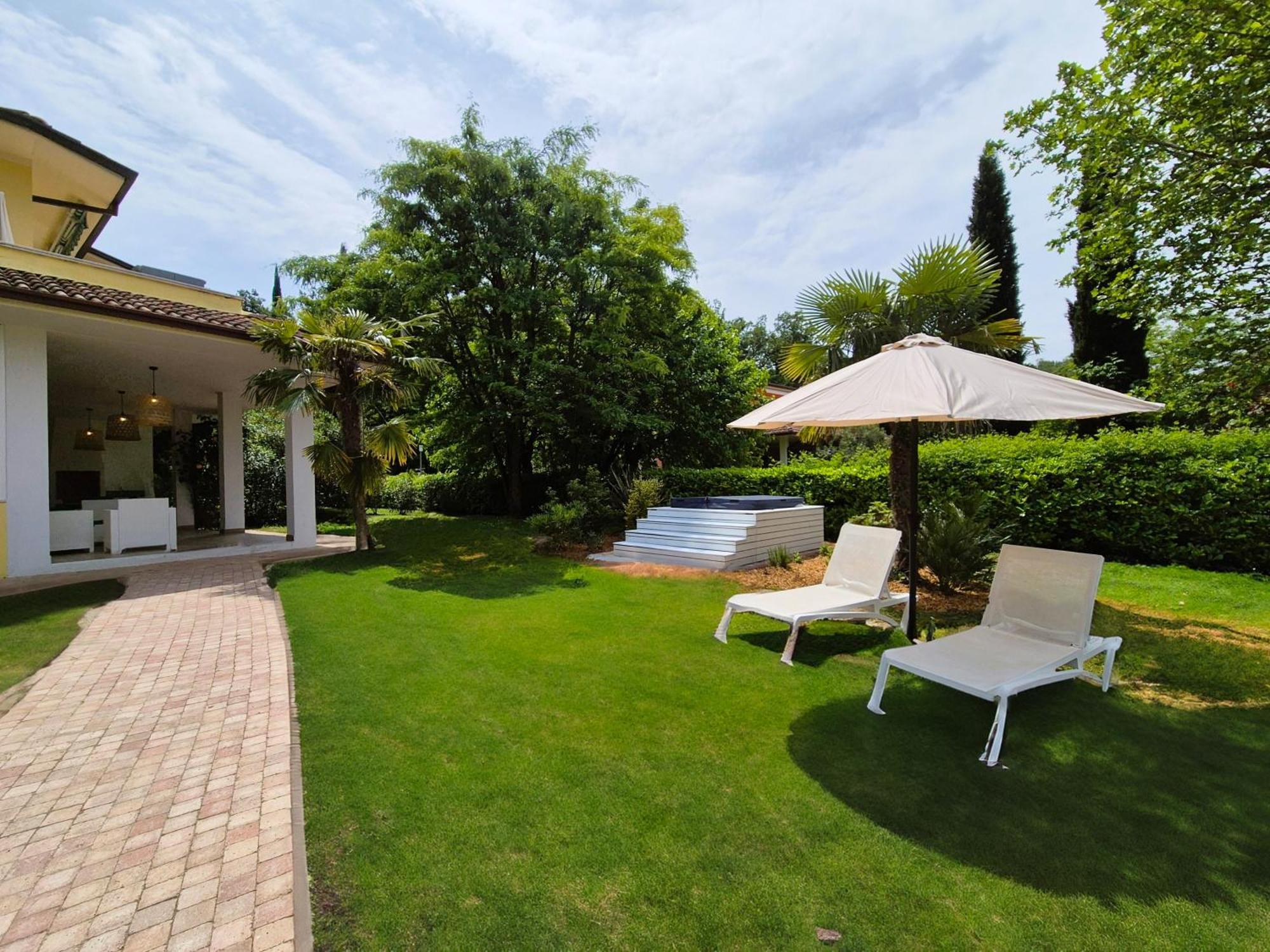 Park Residence Il Gabbiano Moniga del Garda Exterior foto